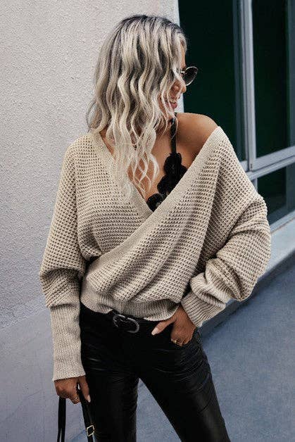 V NECK CROSS KNIT SWEATER